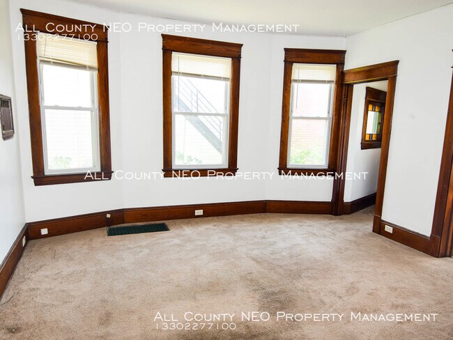 Building Photo - 5213 Fleet Ave. 1 Bed, 1 Bath