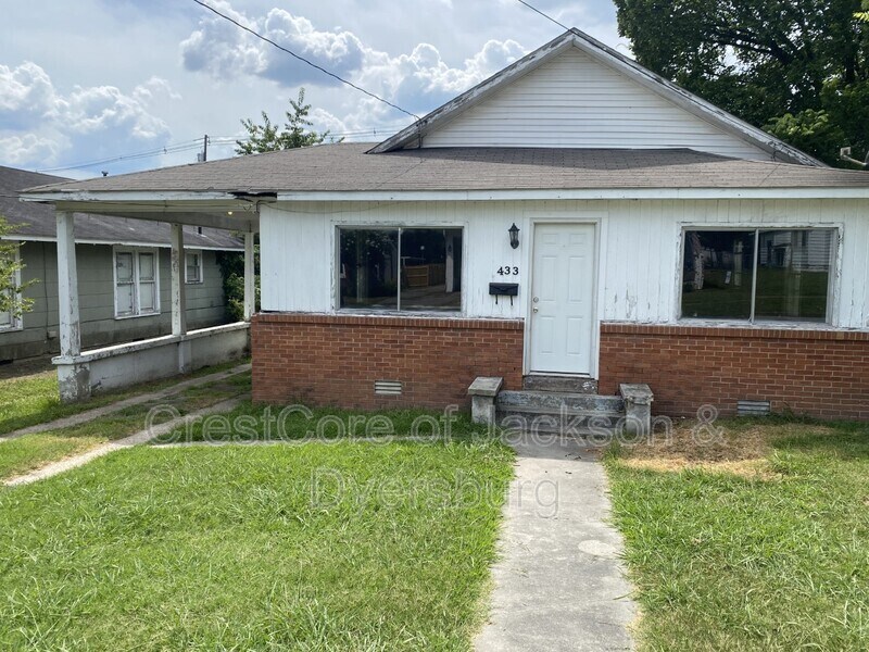 Primary Photo - 433 N Fowlkes Ave