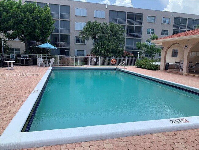 Foto del edificio - 1541 S Ocean Blvd