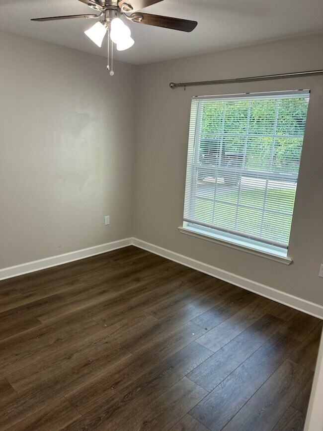 Building Photo - 2632 Panfish Dr
