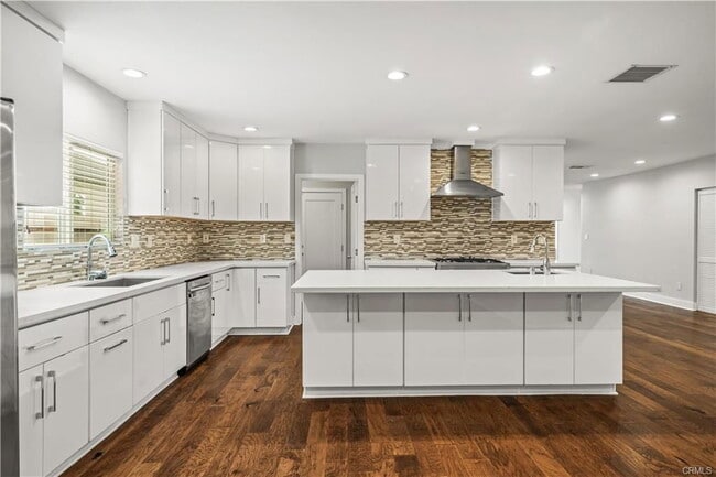 Foto del edificio - 17814 Rhoda St