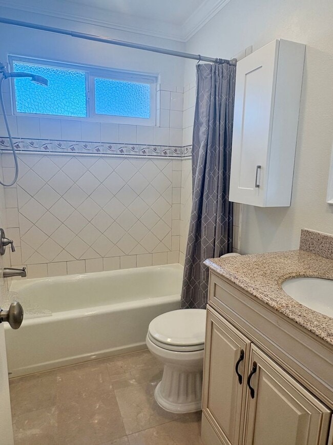 Building Photo - Charming Townhouse in Prime South San Jose