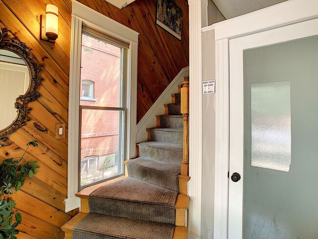 Building Photo - Sherman St- JK