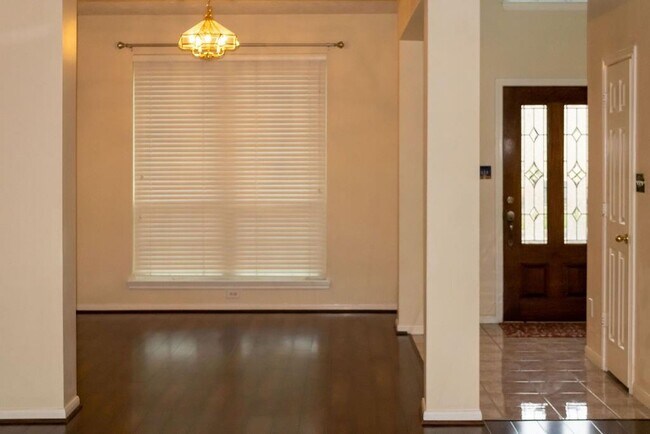 Foto del edificio - 2967 Lakeview Dr