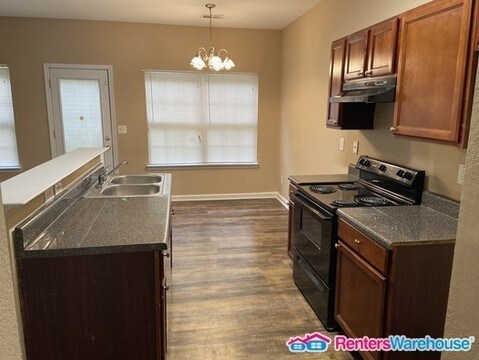 Foto principal - 2821 Godby Rd