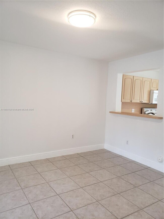 Foto del edificio - 7940 NW 6th St