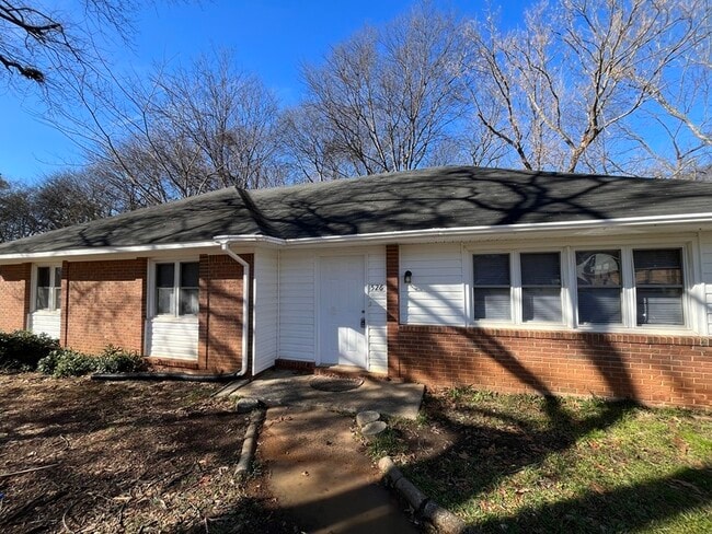 Foto del edificio - 526 Huntsmoor Dr