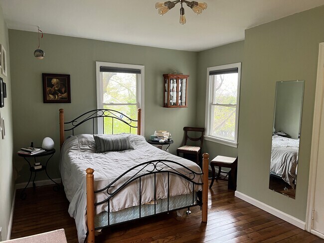 Foto del edificio - 104 Orchard View Ln