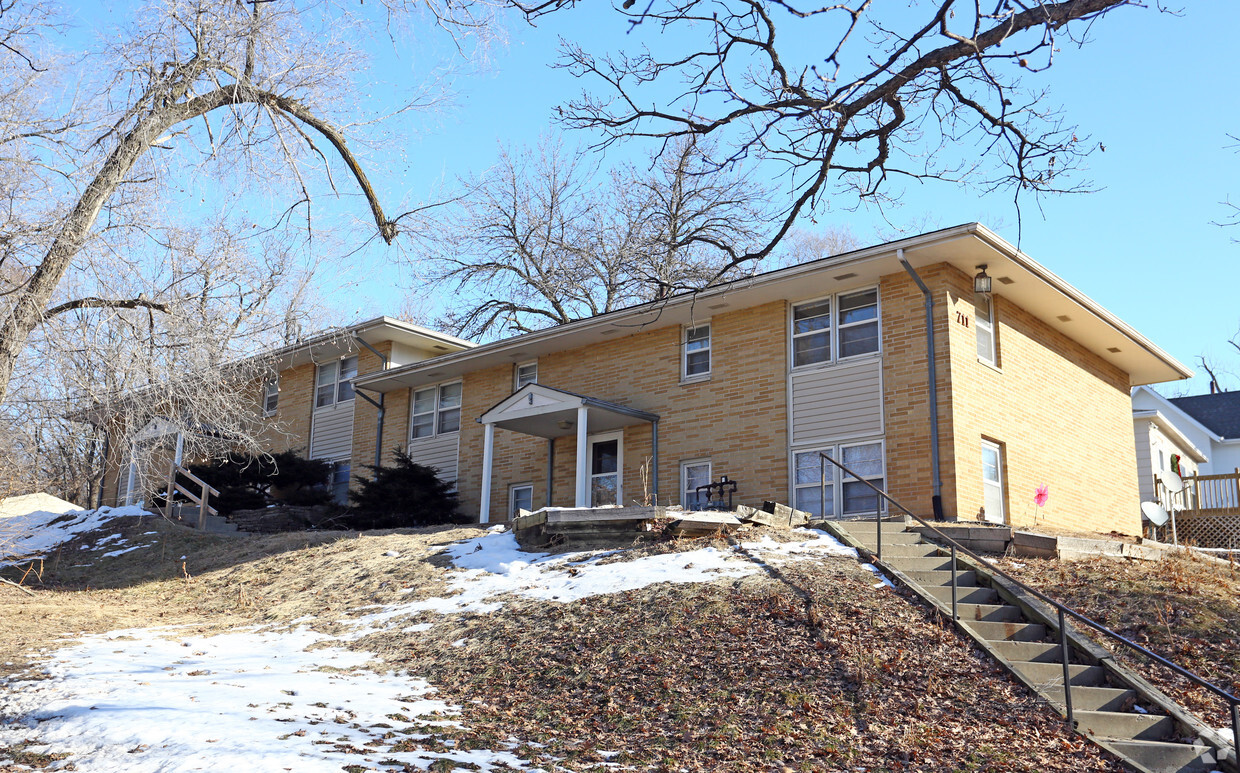 Primary Photo - Bancroft Apartments