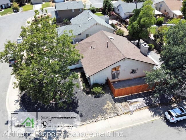 Building Photo - 4 br, 2 bath House - 529 Shell Dr.