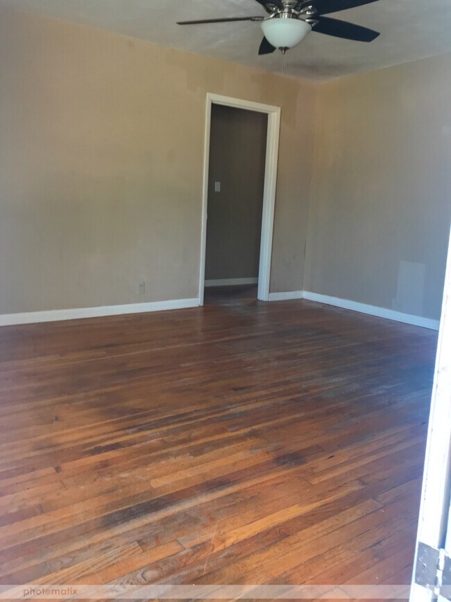 Building Photo - 3101 7th Ave N