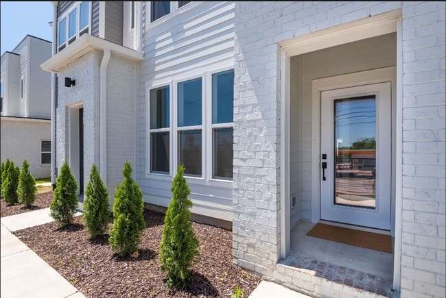 Photo - 500 Creative Way House