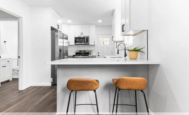 Foto del edificio - 482 Elsmere St