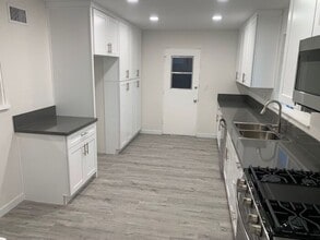 Building Photo - 7483 Santa Elise Cir