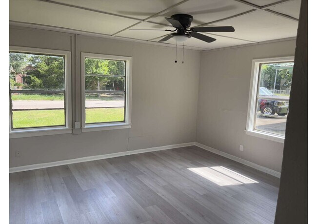 Building Photo - 5934 Southtown St