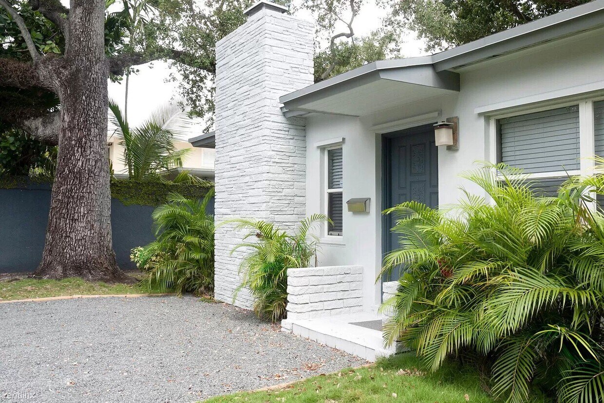 Foto principal - 2 br, 2 bath House - 2915 Shipping Ave