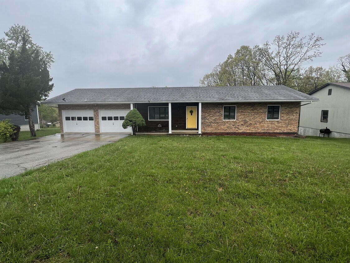 21715 Rudolph Dr, Waynesville, MO 65583 House Rental in Waynesville