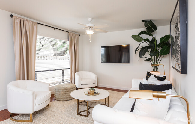 2HAB, 1BA - 966SF "The Monroe" en la sala de estar - the PARKER Broadway