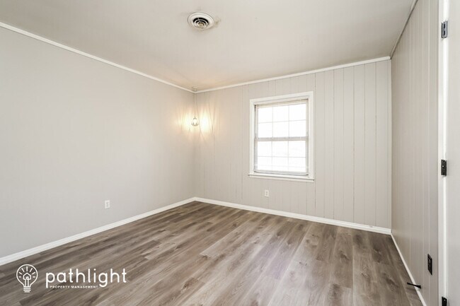 Foto del edificio - 2725 Spicewood Drive