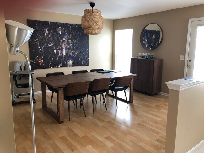 Building Photo - 3190 Foxridge Ct
