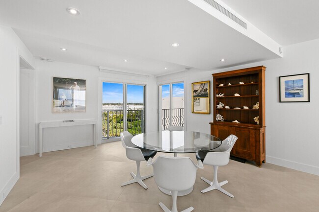 Building Photo - 2774 S Ocean Blvd