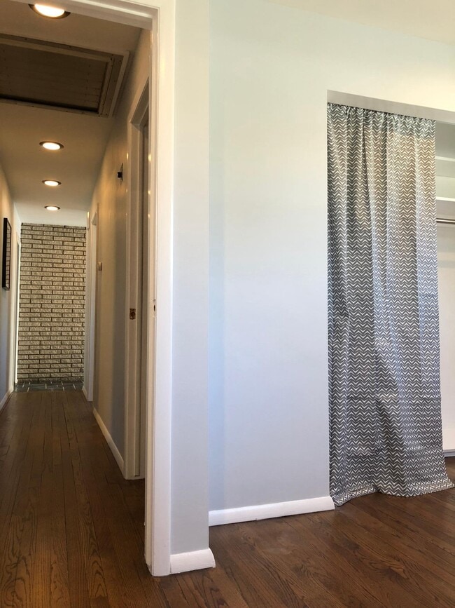 Second Bedroom - 3132 Vinsetta Blvd