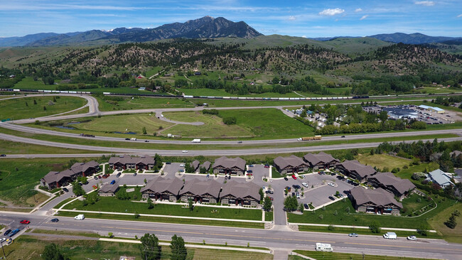 Building Photo - Saddleview Apartment Homes