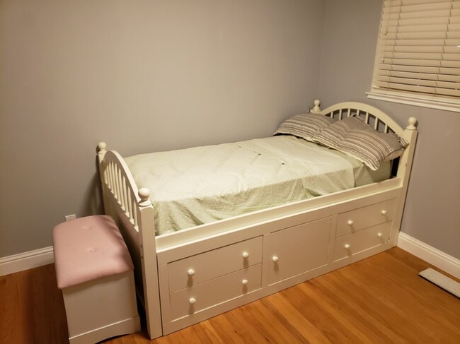 Foto del edificio - 36 Barrie Dr