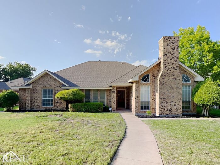 Primary Photo - 1413 Cobblestone Dr
