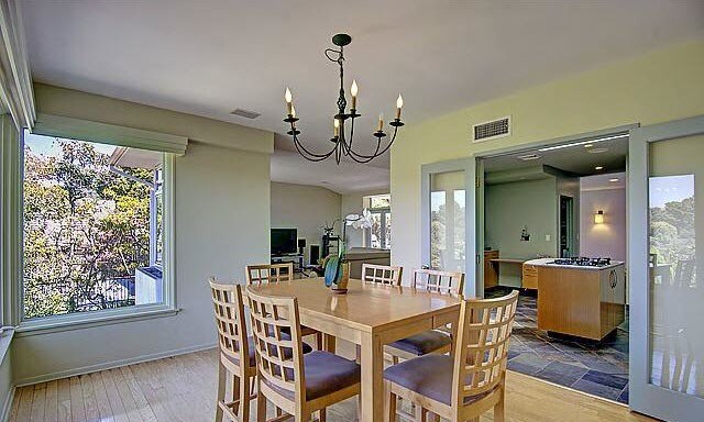 Foto del edificio - 310 S Thurston Ave