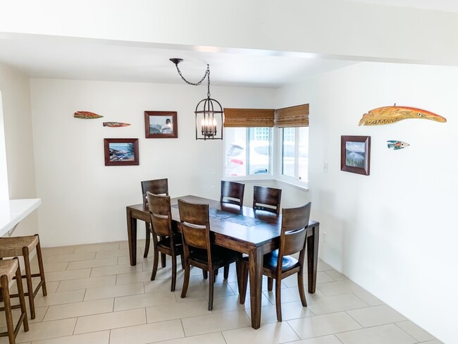 Dinning Room - 5844 Ferber St
