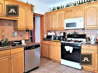 Building Photo - 3 bedroom in Brighton MA 02135