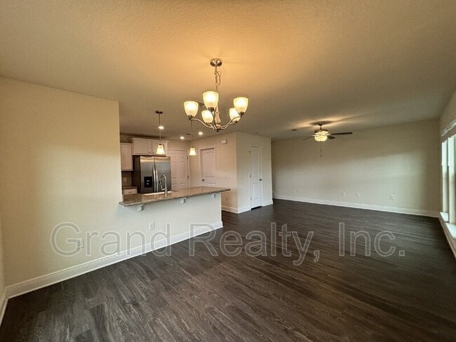 Building Photo - 4393 Village Oak Ln