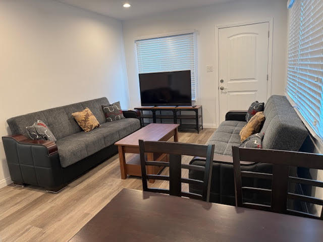 Foto del edificio - 1132 E Harvard St