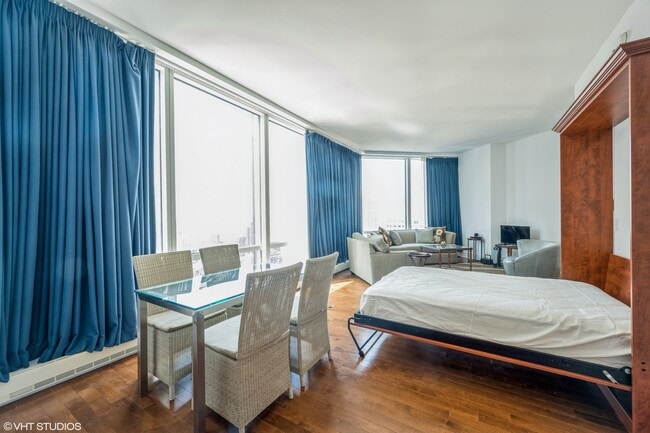 Building Photo - 401 N Wabash Ave