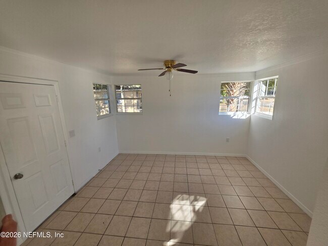 Building Photo - 1938 Leon Rd