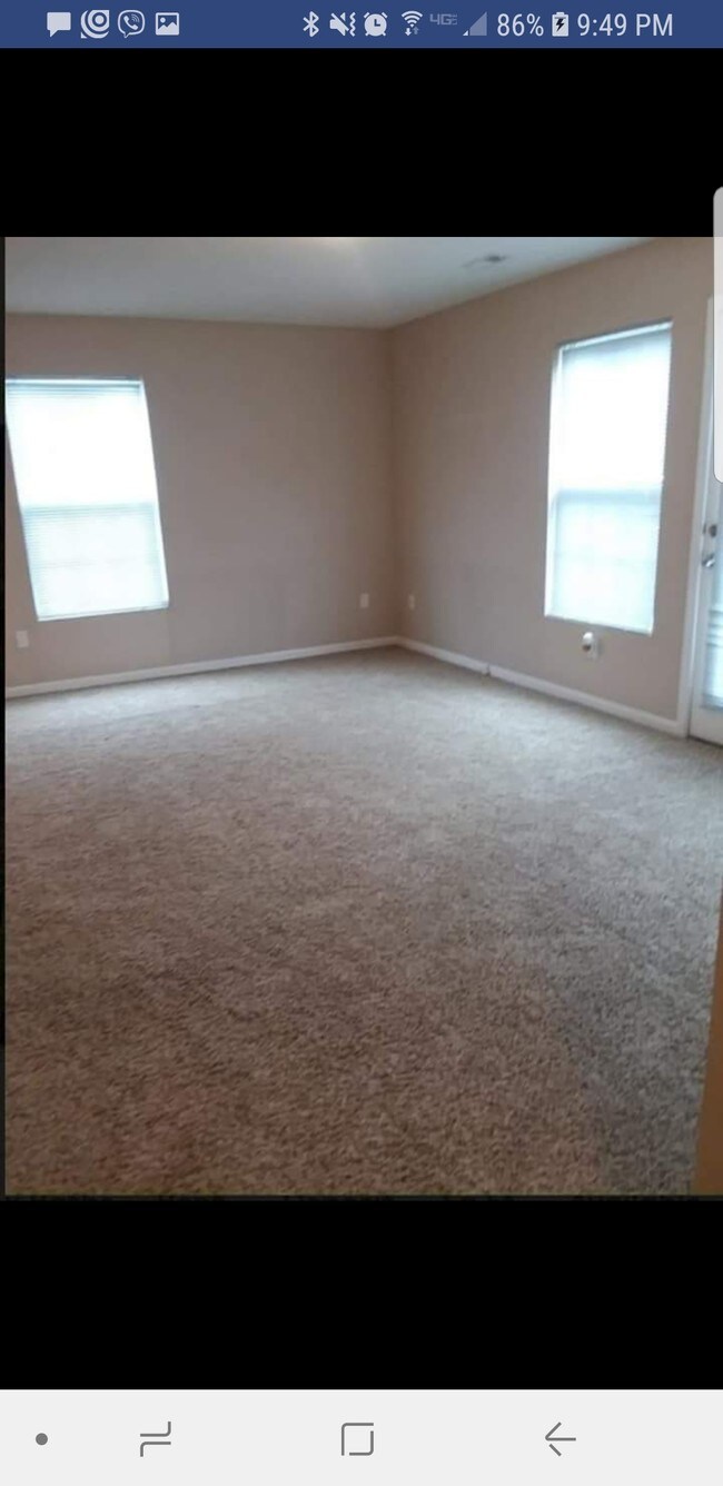 6356 Gold Leaf Ln, Pleasant Hill, IA 50327 Townhome Rentals in