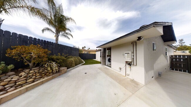 Building Photo - 4840 Curry Dr
