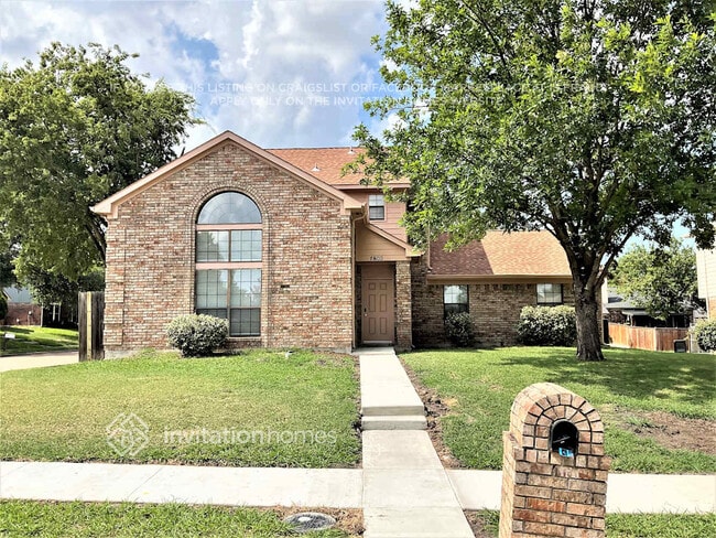 Building Photo - 1803 Shoreline Dr