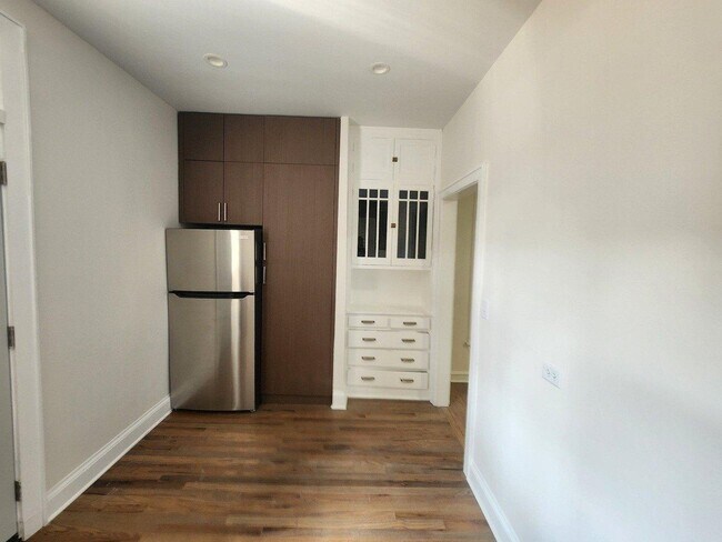 Foto del edificio - 11136 S Vernon Ave