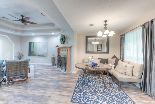 Foto del edificio - 8355 E Bridgefield Rd