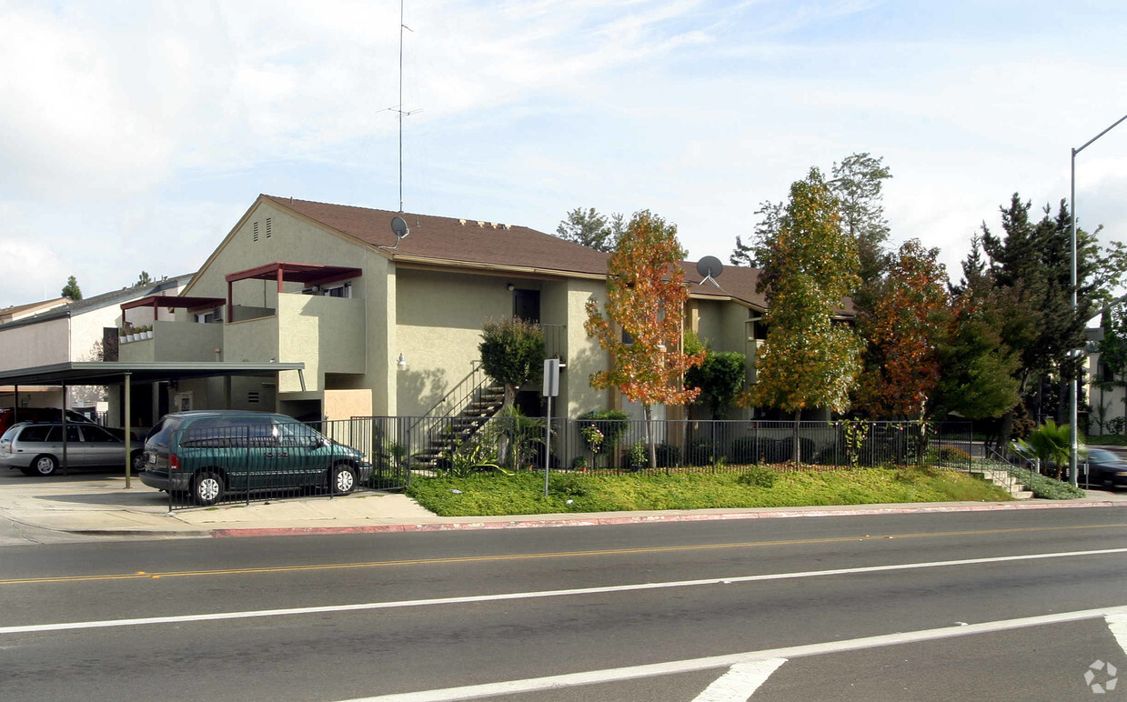 Building Photo - 8756 Mira Mesa Blvd