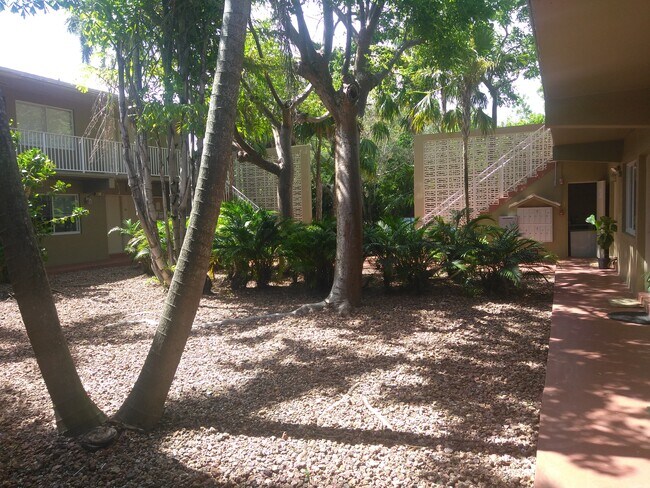 Foto del edificio - 6310 SW 79th St