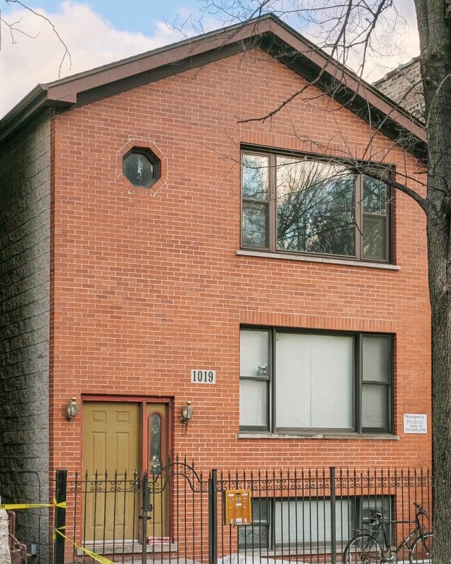 Building Photo - 1019 S Oakley Blvd