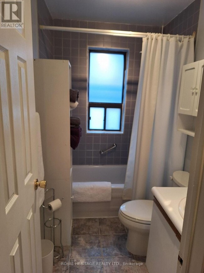 Building Photo - 677 Marksbury Rd