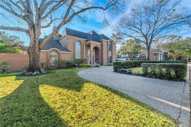 Building Photo - 1402 Kelliwood Oaks Dr
