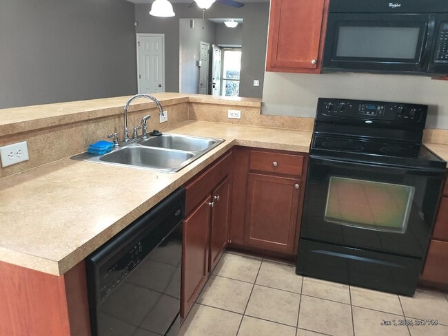 Building Photo - 75 Canyon Oak Loop
