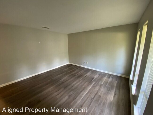 Building Photo - 3 br, 1.5 bath House - 9203 Labette Dr