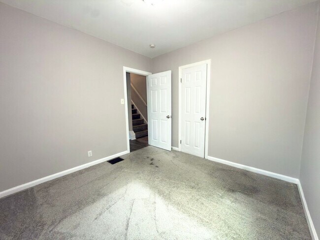 Building Photo - 1708 Hunt Rd