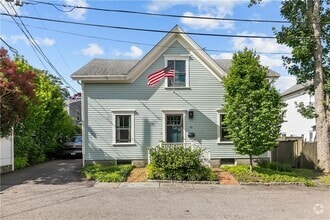 Building Photo - 43 Sherman St